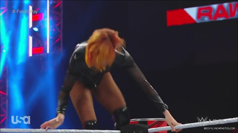 WWE_Monday_Night_Raw_2022_06_20_720p_HDTV_x264-NWCHD_mp4_000870236.jpg
