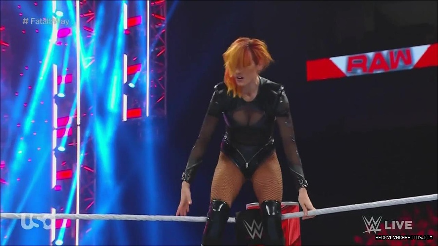 WWE_Monday_Night_Raw_2022_06_20_720p_HDTV_x264-NWCHD_mp4_000872238.jpg