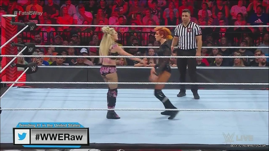 WWE_Monday_Night_Raw_2022_06_20_720p_HDTV_x264-NWCHD_mp4_000885851.jpg