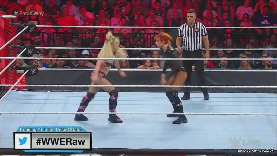 WWE_Monday_Night_Raw_2022_06_20_720p_HDTV_x264-NWCHD_mp4_000886252.jpg