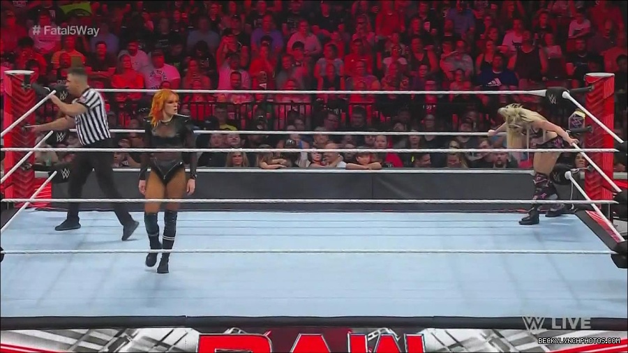 WWE_Monday_Night_Raw_2022_06_20_720p_HDTV_x264-NWCHD_mp4_000969935.jpg