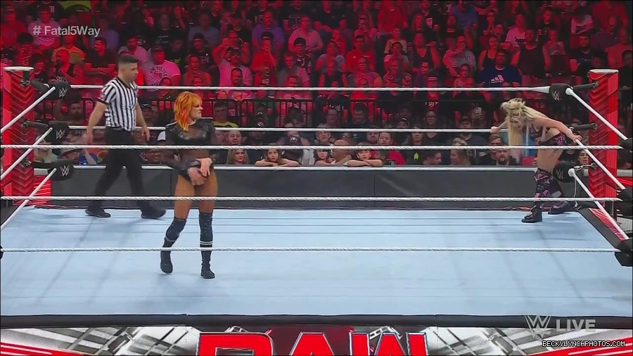 WWE_Monday_Night_Raw_2022_06_20_720p_HDTV_x264-NWCHD_mp4_000971537.jpg