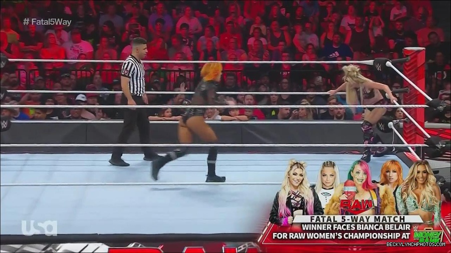 WWE_Monday_Night_Raw_2022_06_20_720p_HDTV_x264-NWCHD_mp4_000973539.jpg
