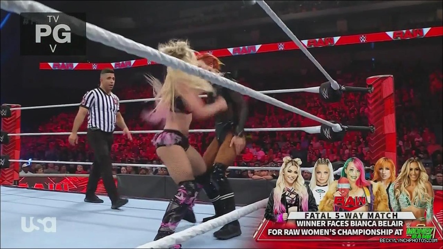 WWE_Monday_Night_Raw_2022_06_20_720p_HDTV_x264-NWCHD_mp4_000977543.jpg