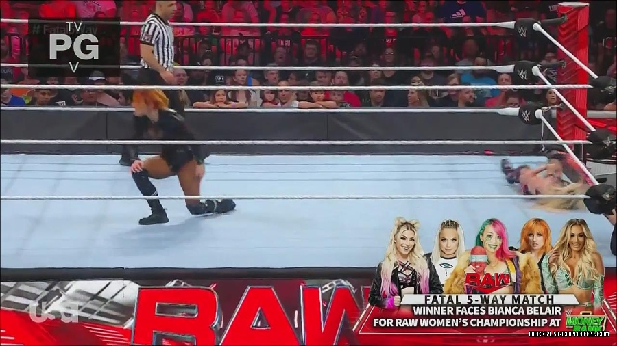 WWE_Monday_Night_Raw_2022_06_20_720p_HDTV_x264-NWCHD_mp4_000983549.jpg