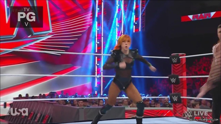 WWE_Monday_Night_Raw_2022_06_20_720p_HDTV_x264-NWCHD_mp4_000986752.jpg