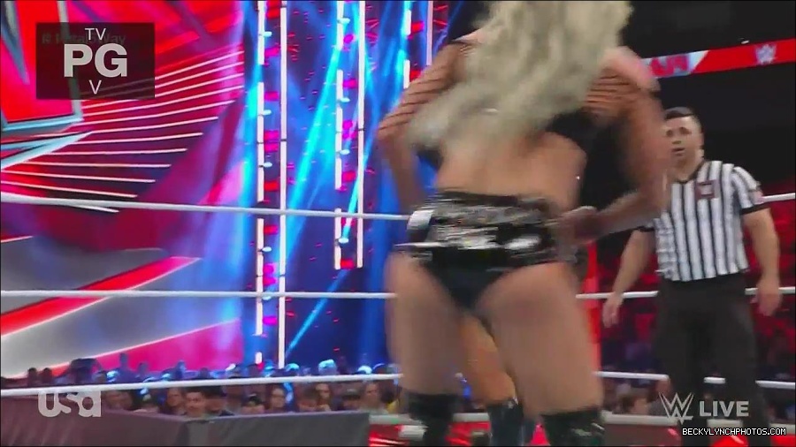 WWE_Monday_Night_Raw_2022_06_20_720p_HDTV_x264-NWCHD_mp4_000987153.jpg