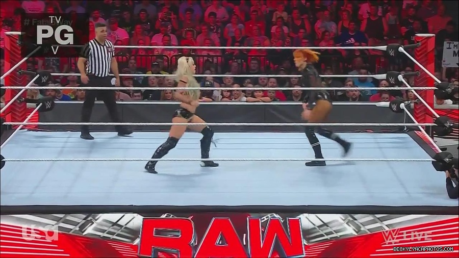 WWE_Monday_Night_Raw_2022_06_20_720p_HDTV_x264-NWCHD_mp4_000988354.jpg