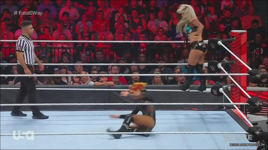 WWE_Monday_Night_Raw_2022_06_20_720p_HDTV_x264-NWCHD_mp4_000999965.jpg