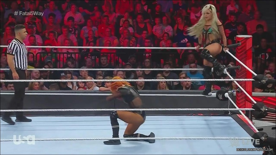 WWE_Monday_Night_Raw_2022_06_20_720p_HDTV_x264-NWCHD_mp4_001000366.jpg