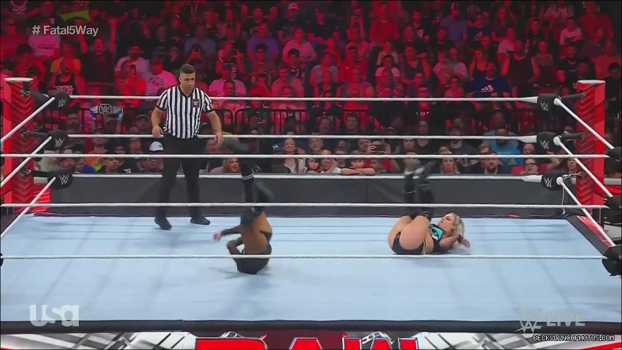 WWE_Monday_Night_Raw_2022_06_20_720p_HDTV_x264-NWCHD_mp4_001005571.jpg