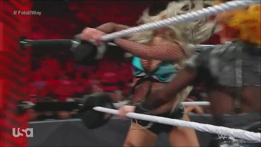 WWE_Monday_Night_Raw_2022_06_20_720p_HDTV_x264-NWCHD_mp4_001033199.jpg
