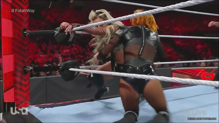 WWE_Monday_Night_Raw_2022_06_20_720p_HDTV_x264-NWCHD_mp4_001033599.jpg