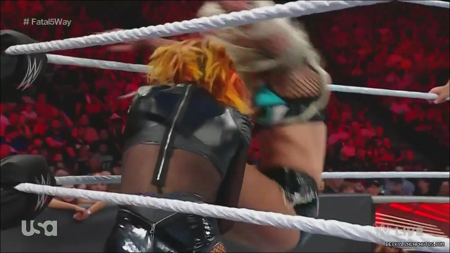 WWE_Monday_Night_Raw_2022_06_20_720p_HDTV_x264-NWCHD_mp4_001034400.jpg