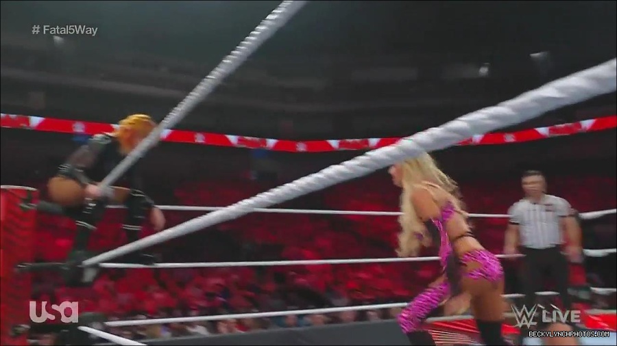 WWE_Monday_Night_Raw_2022_06_20_720p_HDTV_x264-NWCHD_mp4_001047613.jpg