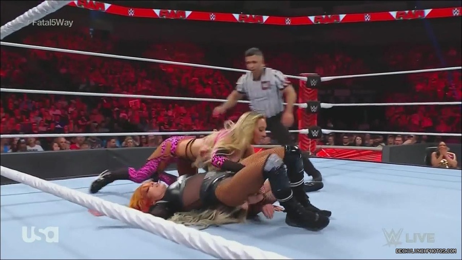 WWE_Monday_Night_Raw_2022_06_20_720p_HDTV_x264-NWCHD_mp4_001052418.jpg