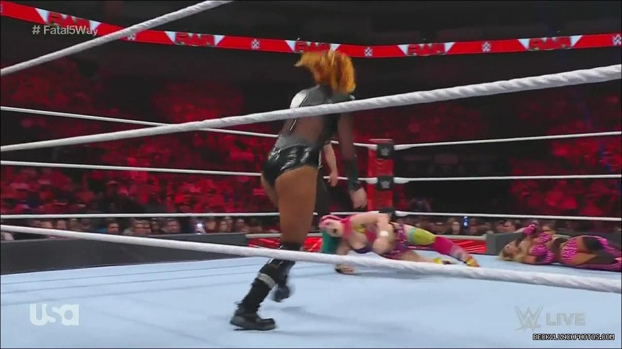 WWE_Monday_Night_Raw_2022_06_20_720p_HDTV_x264-NWCHD_mp4_001111076.jpg