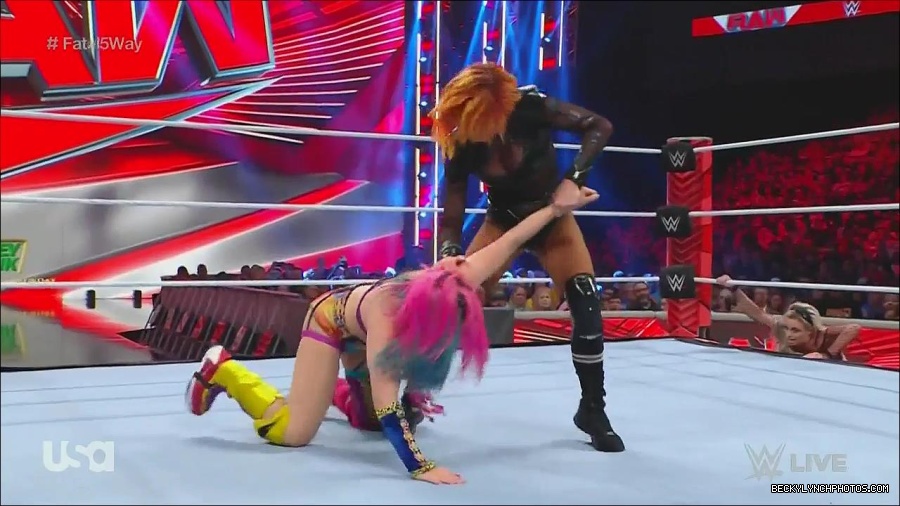 WWE_Monday_Night_Raw_2022_06_20_720p_HDTV_x264-NWCHD_mp4_001114680.jpg
