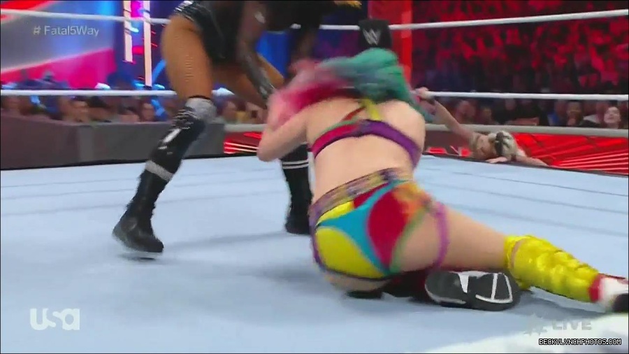 WWE_Monday_Night_Raw_2022_06_20_720p_HDTV_x264-NWCHD_mp4_001115881.jpg