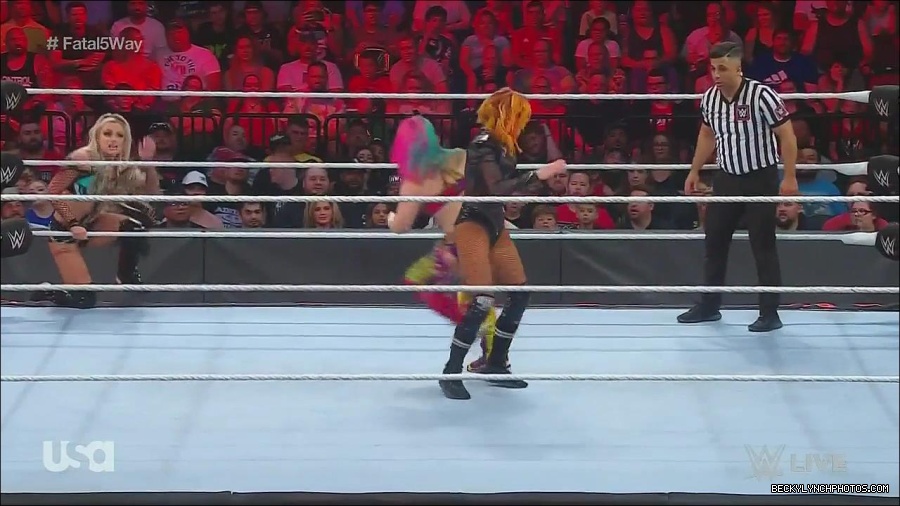 WWE_Monday_Night_Raw_2022_06_20_720p_HDTV_x264-NWCHD_mp4_001117082.jpg