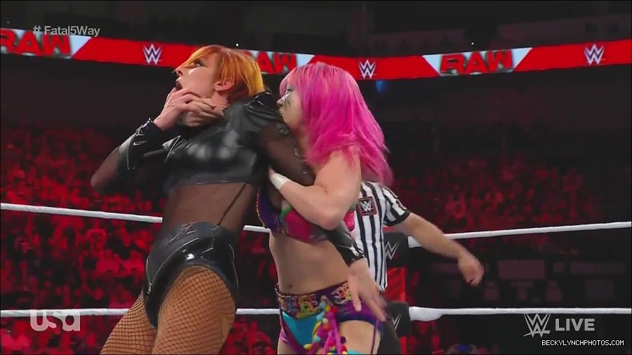 WWE_Monday_Night_Raw_2022_06_20_720p_HDTV_x264-NWCHD_mp4_001119885.jpg