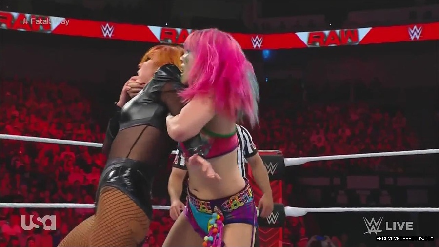 WWE_Monday_Night_Raw_2022_06_20_720p_HDTV_x264-NWCHD_mp4_001120286.jpg