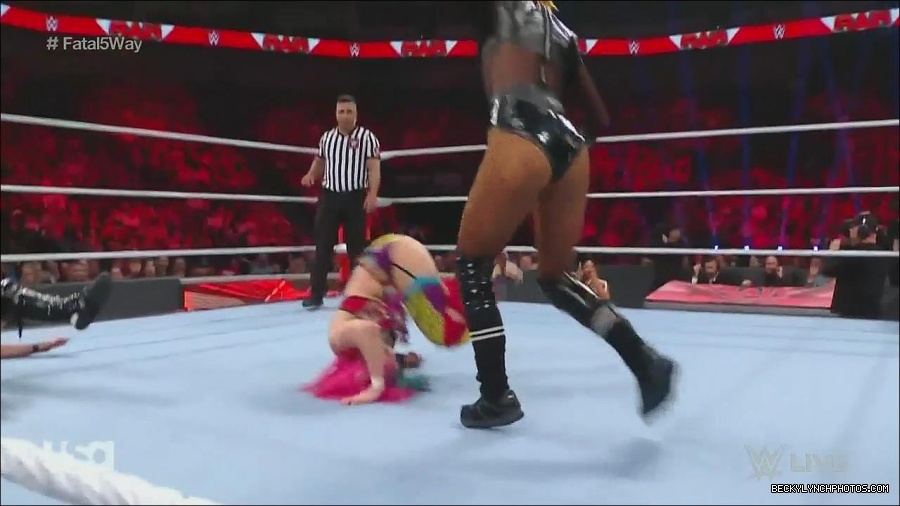 WWE_Monday_Night_Raw_2022_06_20_720p_HDTV_x264-NWCHD_mp4_001123489.jpg