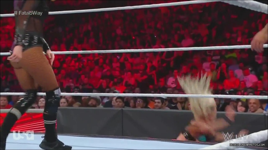 WWE_Monday_Night_Raw_2022_06_20_720p_HDTV_x264-NWCHD_mp4_001127493.jpg