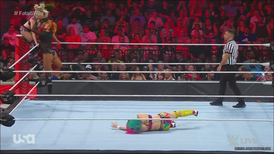 WWE_Monday_Night_Raw_2022_06_20_720p_HDTV_x264-NWCHD_mp4_001129495.jpg