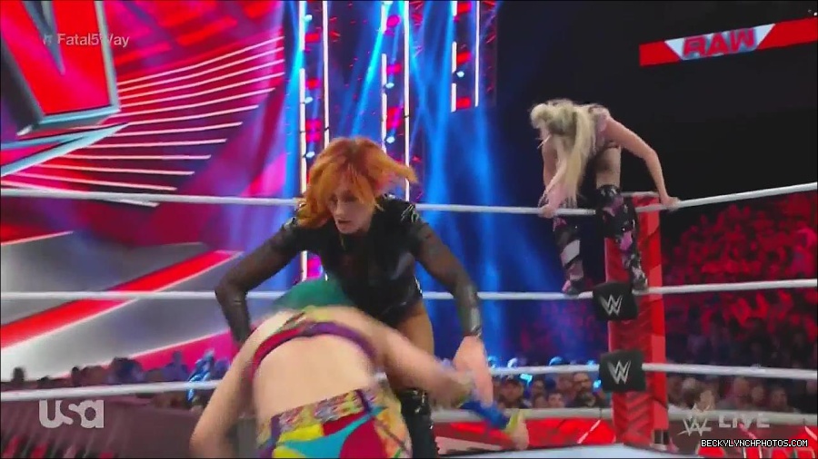 WWE_Monday_Night_Raw_2022_06_20_720p_HDTV_x264-NWCHD_mp4_001132698.jpg