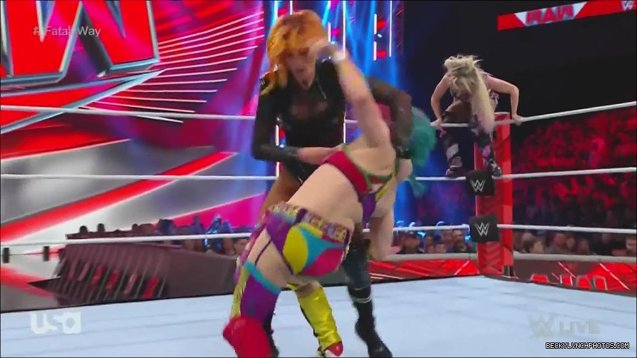 WWE_Monday_Night_Raw_2022_06_20_720p_HDTV_x264-NWCHD_mp4_001133098.jpg