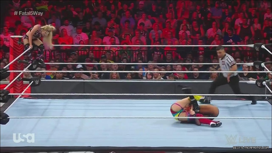 WWE_Monday_Night_Raw_2022_06_20_720p_HDTV_x264-NWCHD_mp4_001134300.jpg