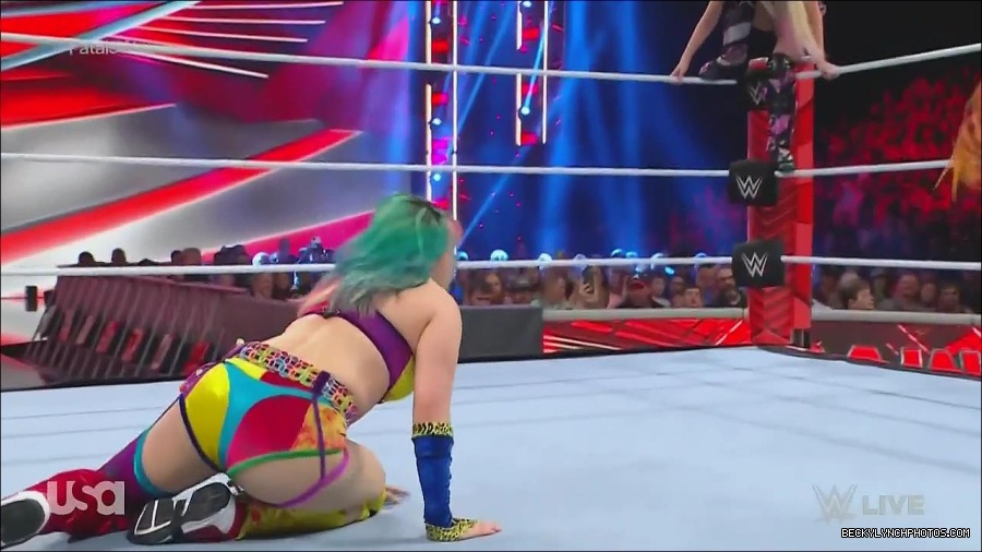 WWE_Monday_Night_Raw_2022_06_20_720p_HDTV_x264-NWCHD_mp4_001137503.jpg