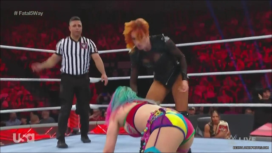 WWE_Monday_Night_Raw_2022_06_20_720p_HDTV_x264-NWCHD_mp4_001138304.jpg