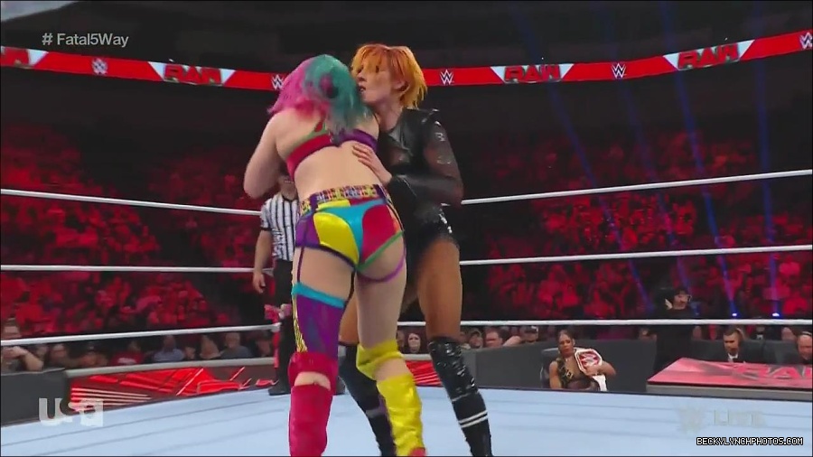 WWE_Monday_Night_Raw_2022_06_20_720p_HDTV_x264-NWCHD_mp4_001139905.jpg
