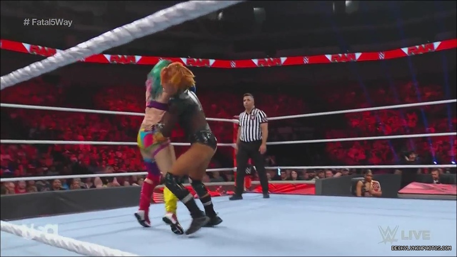 WWE_Monday_Night_Raw_2022_06_20_720p_HDTV_x264-NWCHD_mp4_001141106.jpg