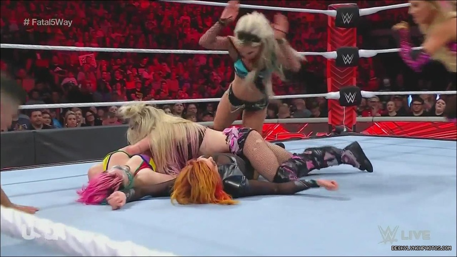 WWE_Monday_Night_Raw_2022_06_20_720p_HDTV_x264-NWCHD_mp4_001148314.jpg