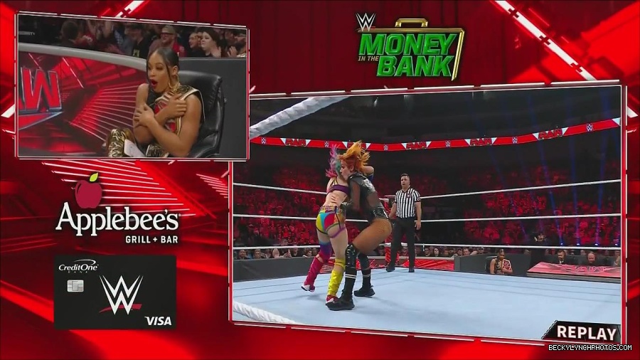 WWE_Monday_Night_Raw_2022_06_20_720p_HDTV_x264-NWCHD_mp4_001158324.jpg