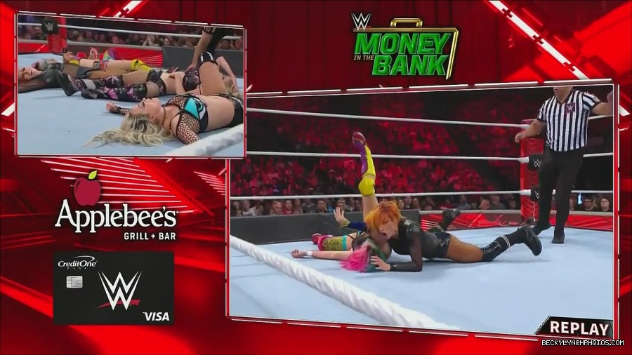 WWE_Monday_Night_Raw_2022_06_20_720p_HDTV_x264-NWCHD_mp4_001160326.jpg