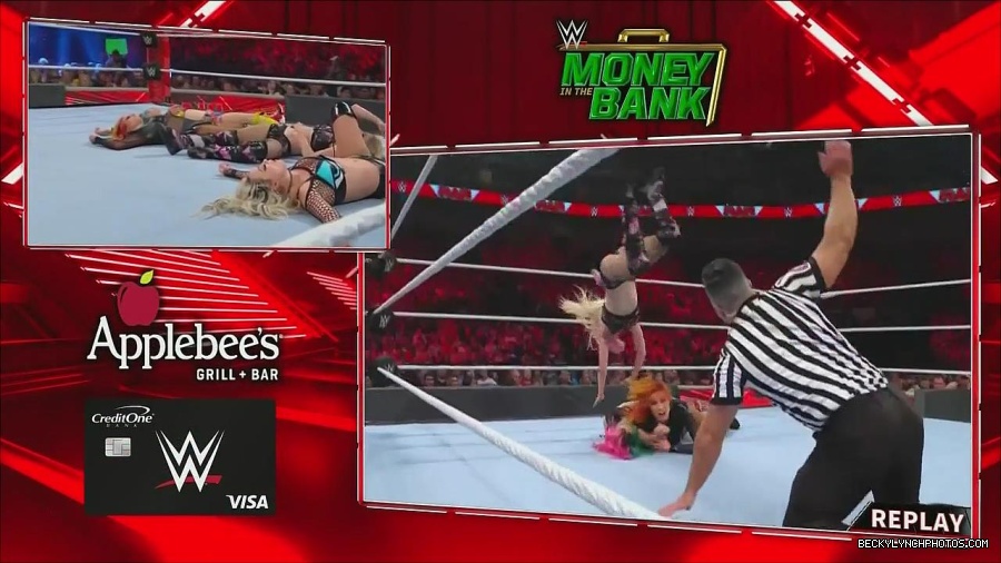WWE_Monday_Night_Raw_2022_06_20_720p_HDTV_x264-NWCHD_mp4_001162328.jpg