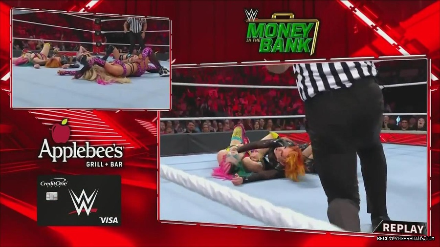 WWE_Monday_Night_Raw_2022_06_20_720p_HDTV_x264-NWCHD_mp4_001163128.jpg