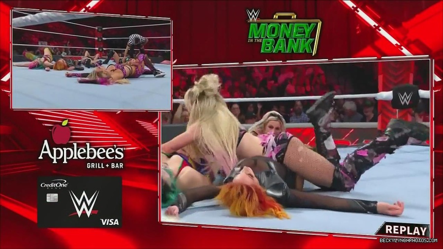 WWE_Monday_Night_Raw_2022_06_20_720p_HDTV_x264-NWCHD_mp4_001164330.jpg