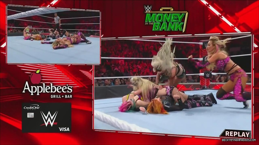 WWE_Monday_Night_Raw_2022_06_20_720p_HDTV_x264-NWCHD_mp4_001166332.jpg