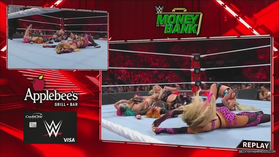 WWE_Monday_Night_Raw_2022_06_20_720p_HDTV_x264-NWCHD_mp4_001167933.jpg