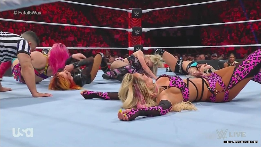 WWE_Monday_Night_Raw_2022_06_20_720p_HDTV_x264-NWCHD_mp4_001171937.jpg