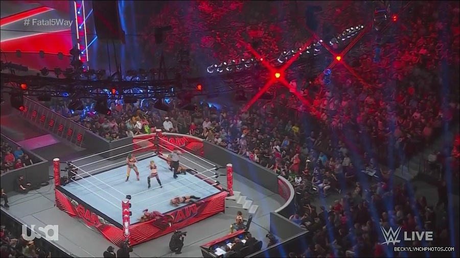 WWE_Monday_Night_Raw_2022_06_20_720p_HDTV_x264-NWCHD_mp4_001180346.jpg