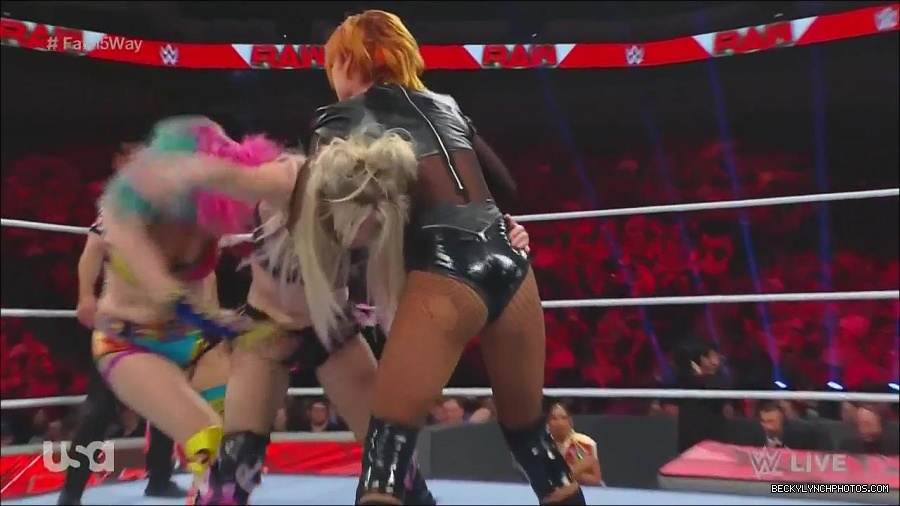 WWE_Monday_Night_Raw_2022_06_20_720p_HDTV_x264-NWCHD_mp4_001187553.jpg