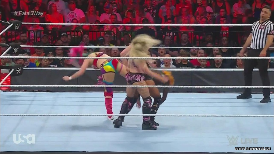 WWE_Monday_Night_Raw_2022_06_20_720p_HDTV_x264-NWCHD_mp4_001189955.jpg