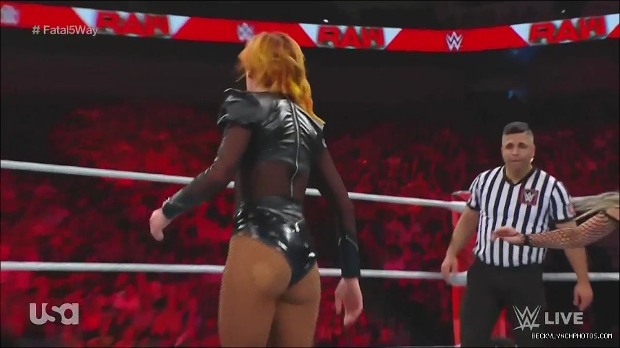 WWE_Monday_Night_Raw_2022_06_20_720p_HDTV_x264-NWCHD_mp4_001194760.jpg