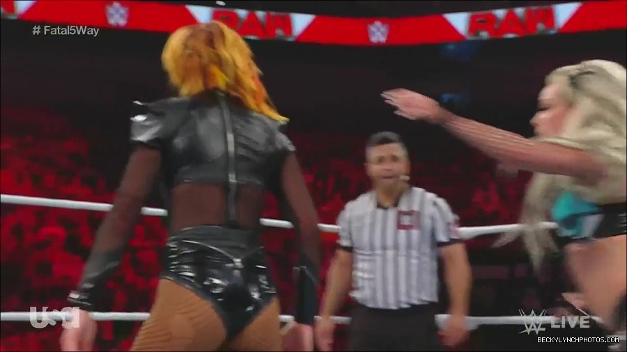 WWE_Monday_Night_Raw_2022_06_20_720p_HDTV_x264-NWCHD_mp4_001195160.jpg